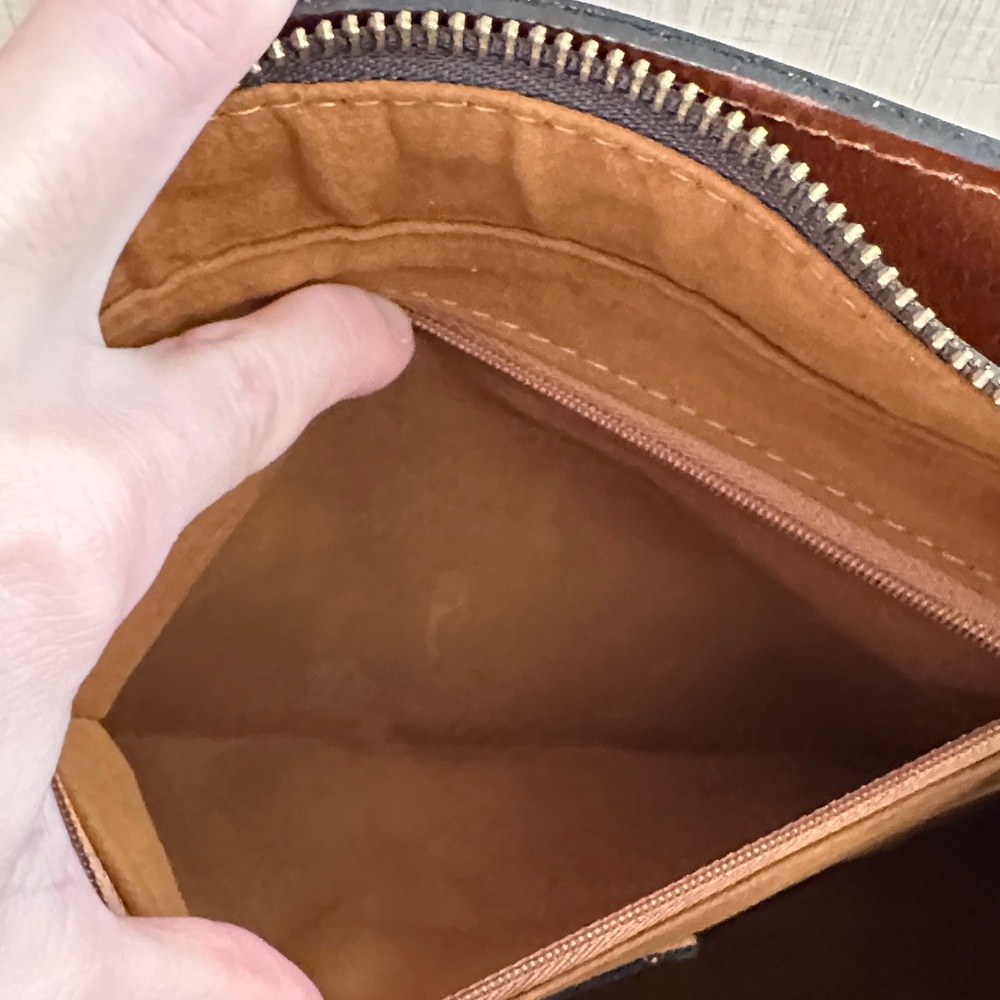 Patricia Nash Tan and Brown Shoulder Bag - Picture 12 of 16